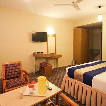 Srīnagar Hotel Welcome Residency מראה חיצוני תמונה