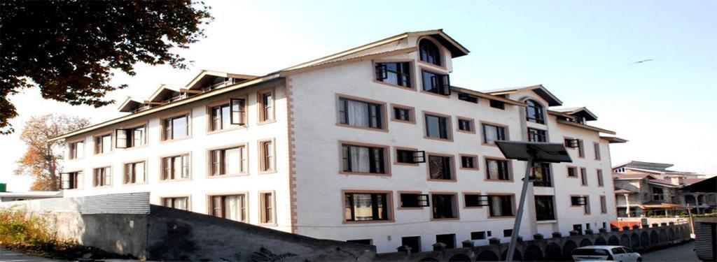 Srīnagar Hotel Welcome Residency מראה חיצוני תמונה
