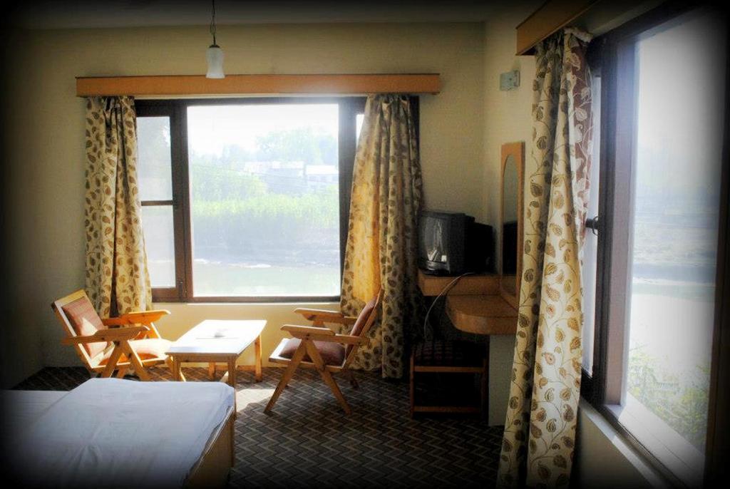 Srīnagar Hotel Welcome Residency חדר תמונה